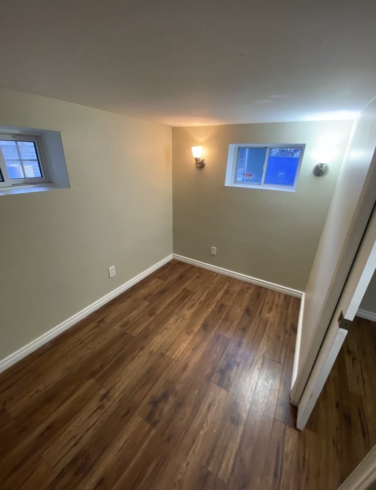 70 Belview Ave #4 - Photo 5 of 9