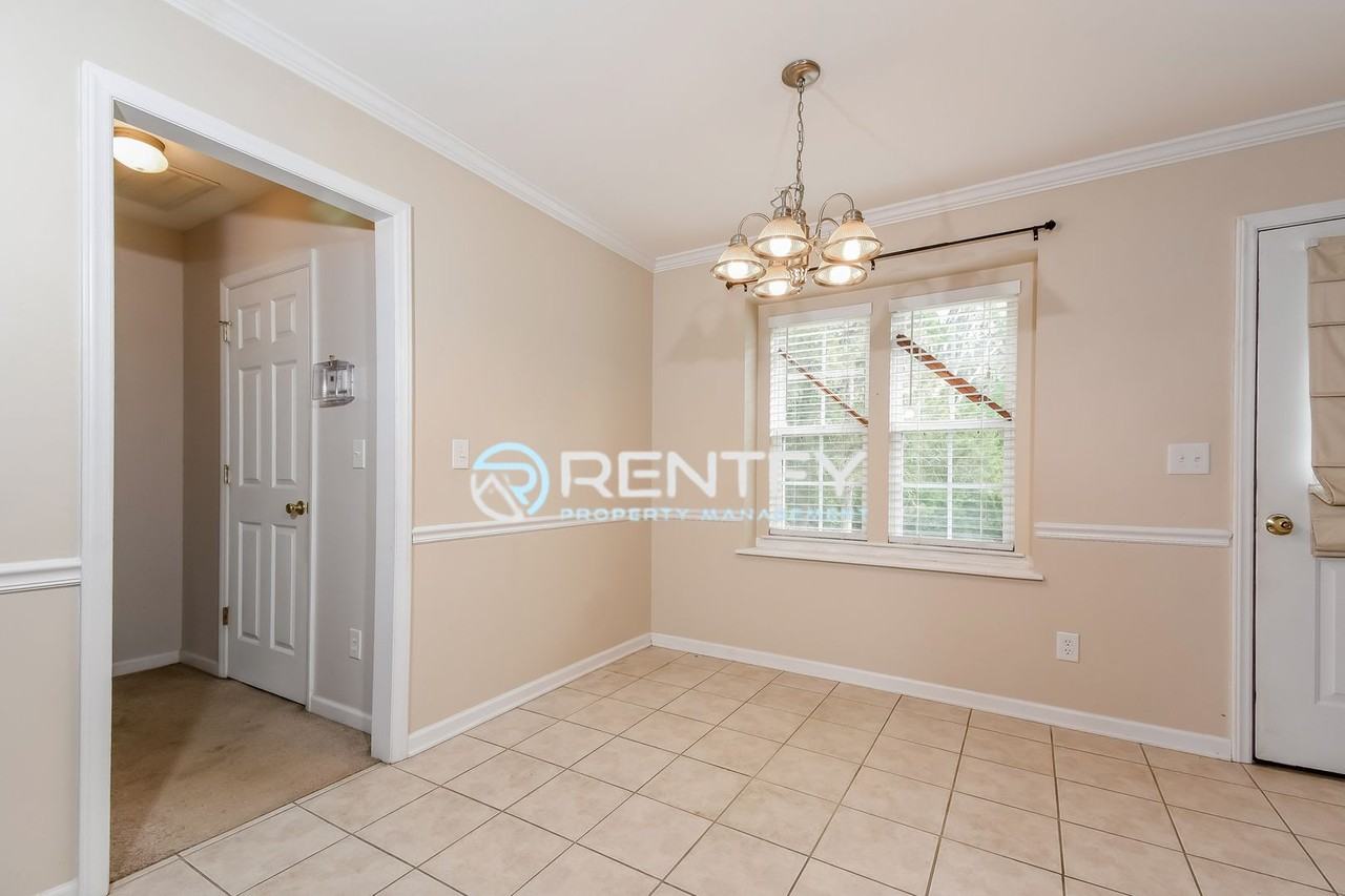 604 Whitney Rd - Photo 6 of 20