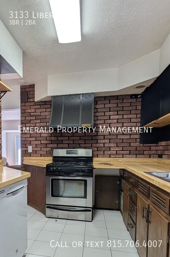 3133 Liberty Dr - Photo 5 of 12