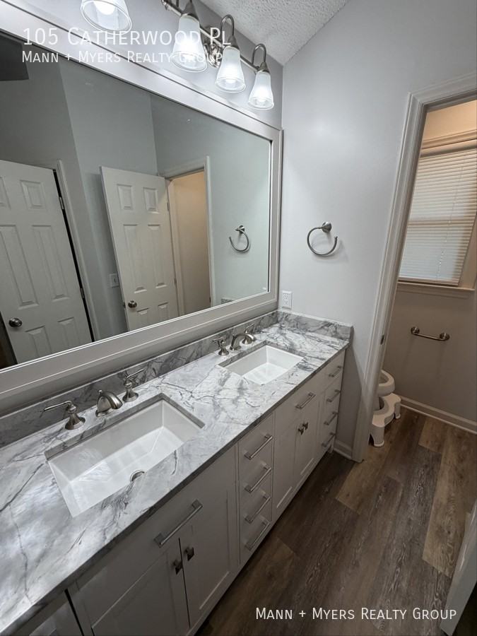 105 Catherwood Pl - Photo 6 of 10