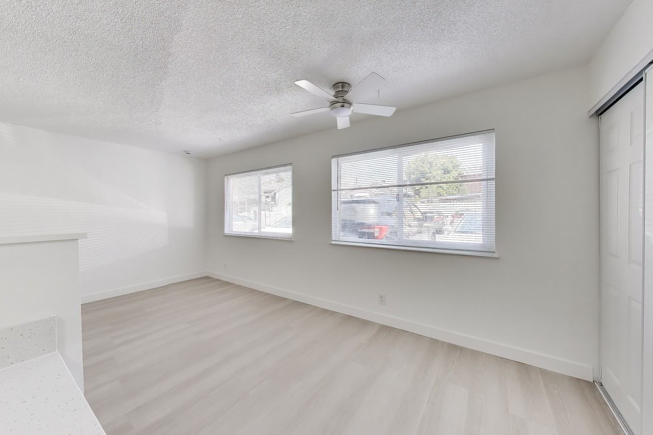 3012 E 18th St #5 - Photo 6 of 18