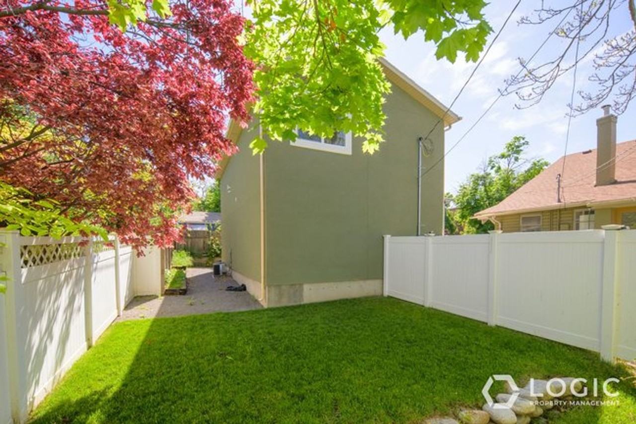 1249 E 1700 S - Photo 2 of 18