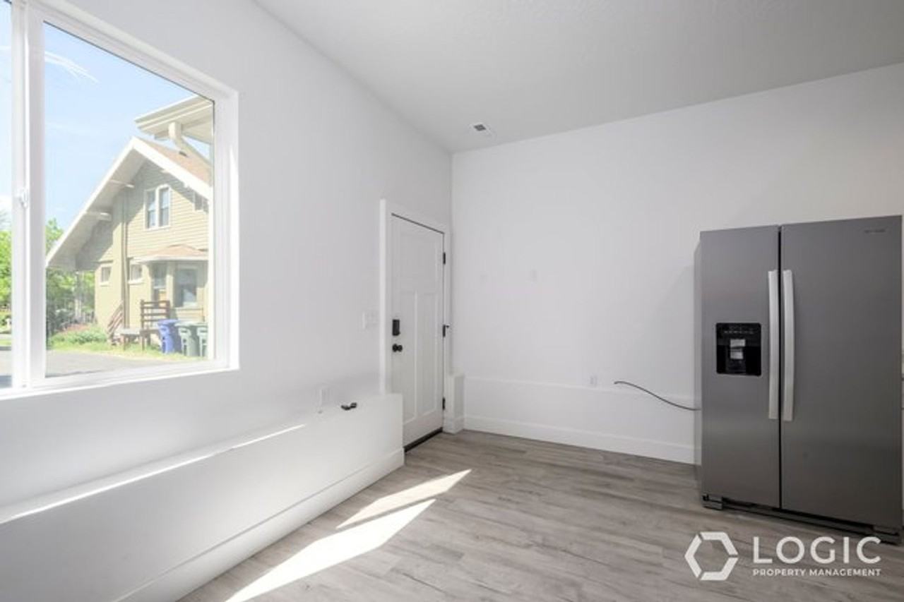 1249 E 1700 S - Photo 7 of 18