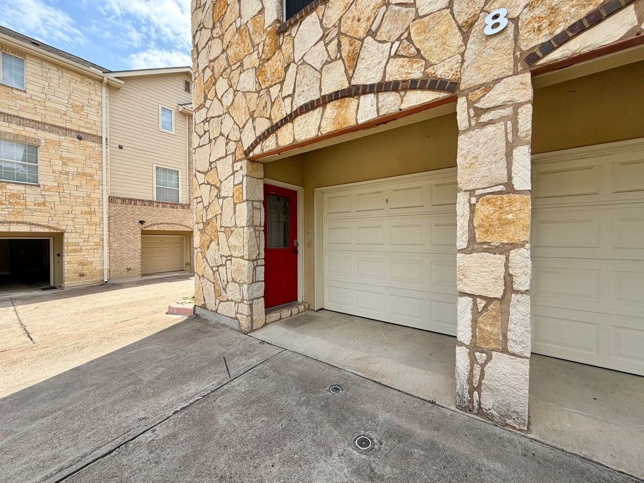 1402 Parker Ln #8 - Photo 3 of 25