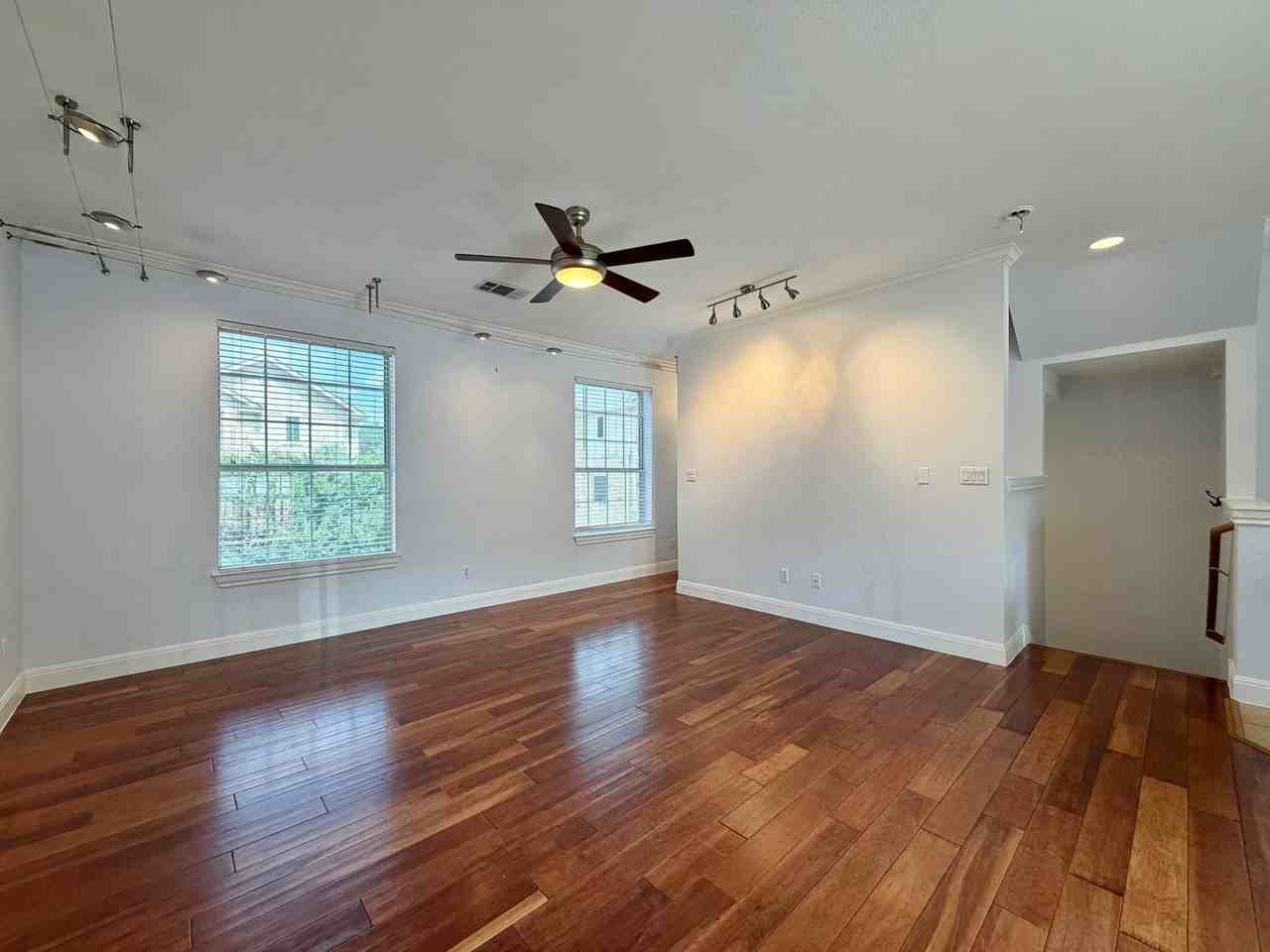 1402 Parker Ln #8 - Photo 6 of 25