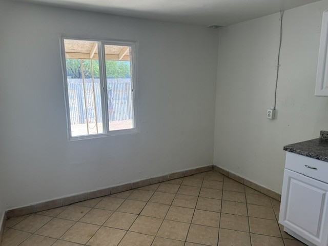 5144 S 11th Ave #1 - Photo 6 of 15