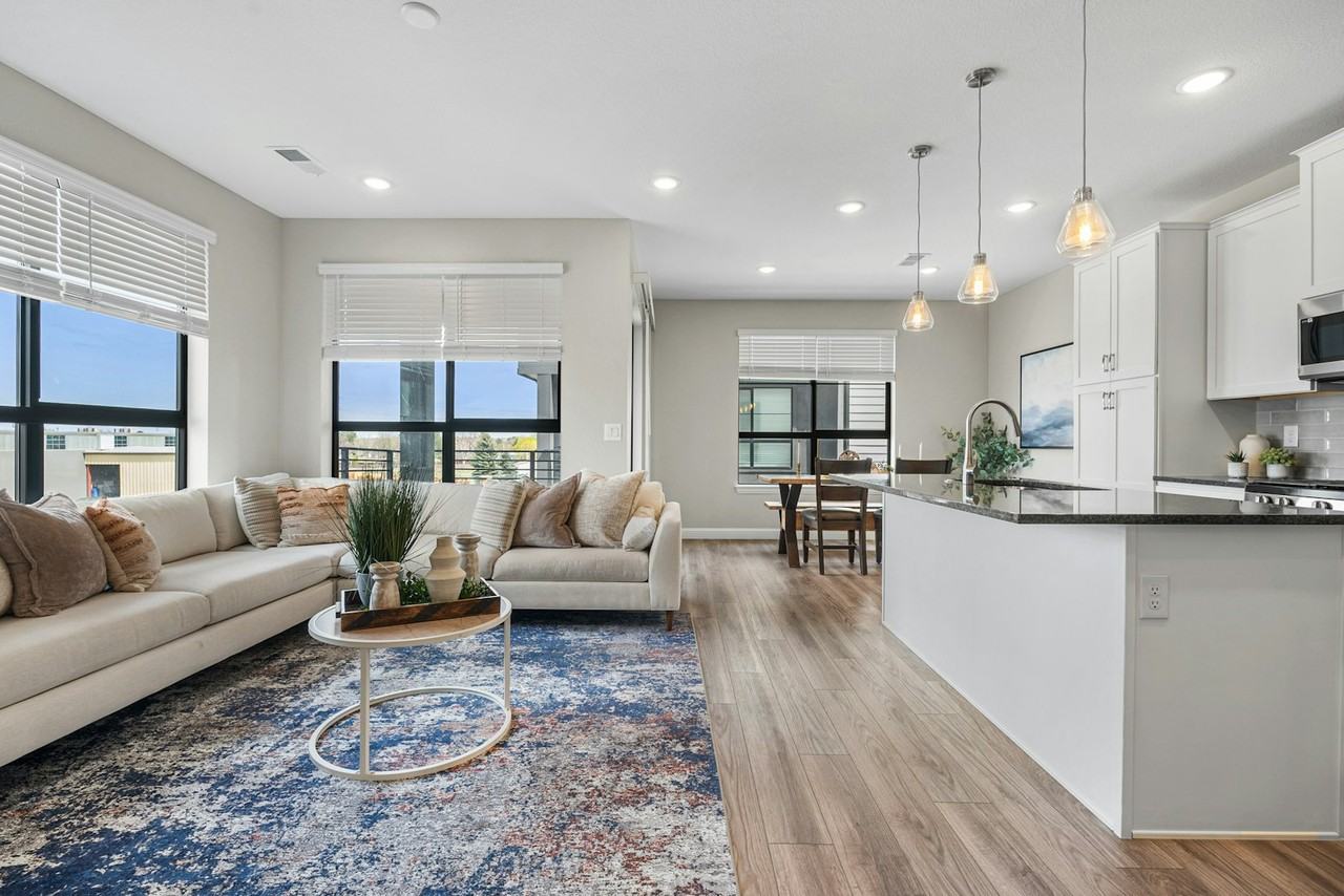 2014 South Holly Street, Unit 4 - Photo 2 of 35