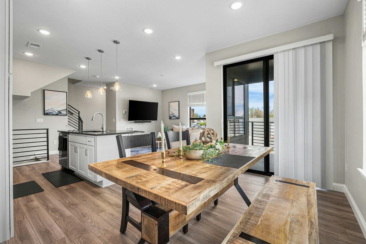 2014 South Holly Street, Unit 4 - Photo 7 of 35