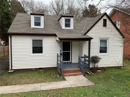 featured image of 5611 Lakeside Ave