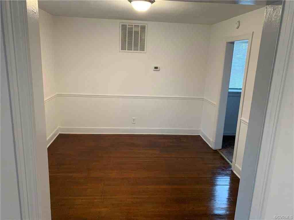 5611 Lakeside Avenue - Photo 4 of 23