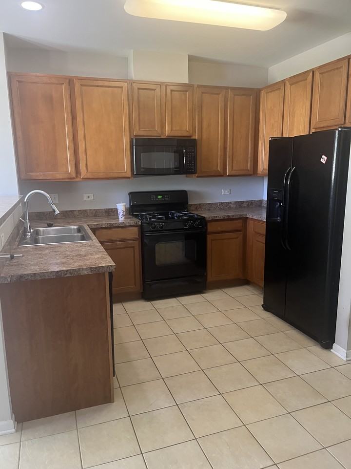5752 Wildspring Dr #1 - Photo 5 of 8