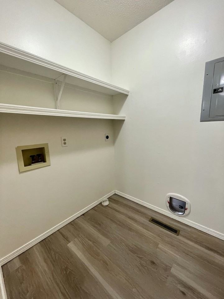 1417 West Rainey Street - Photo 4 of 9