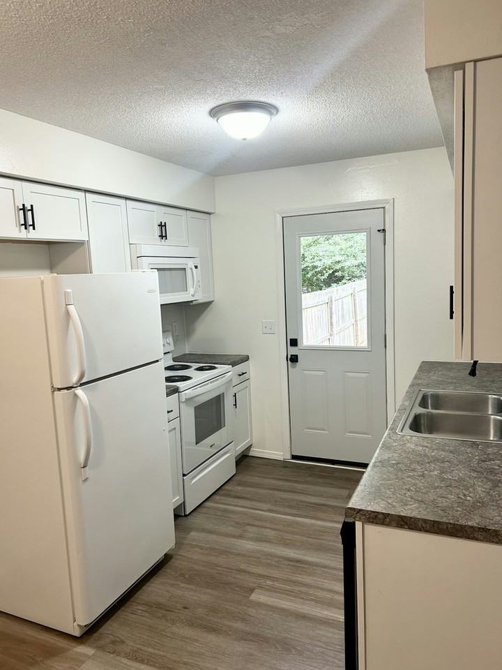 1417 West Rainey Street - Photo 5 of 9