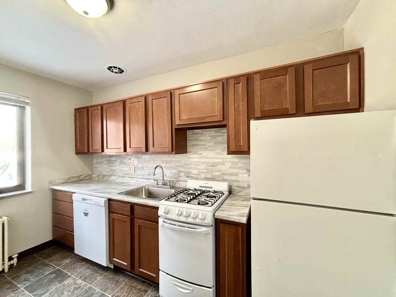 PURCHASE PLACE -- 193 - Photo 7 of 12