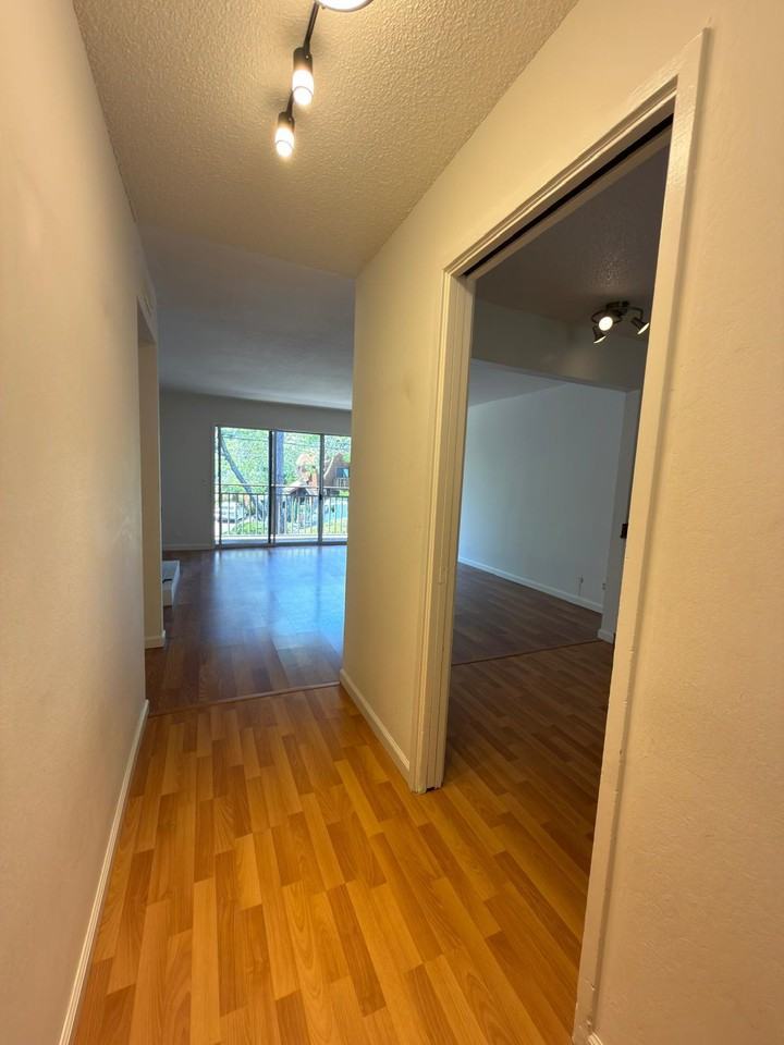 921 E Blithedale Pinetree Plaza - Photo 3 of 22