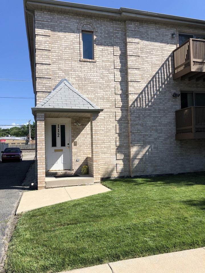 112 East Quincy Street - Photo 2 of 21