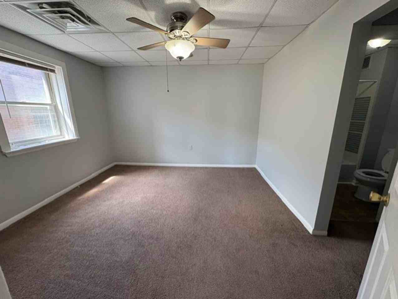 776 N Main St - Photo 2 of 7