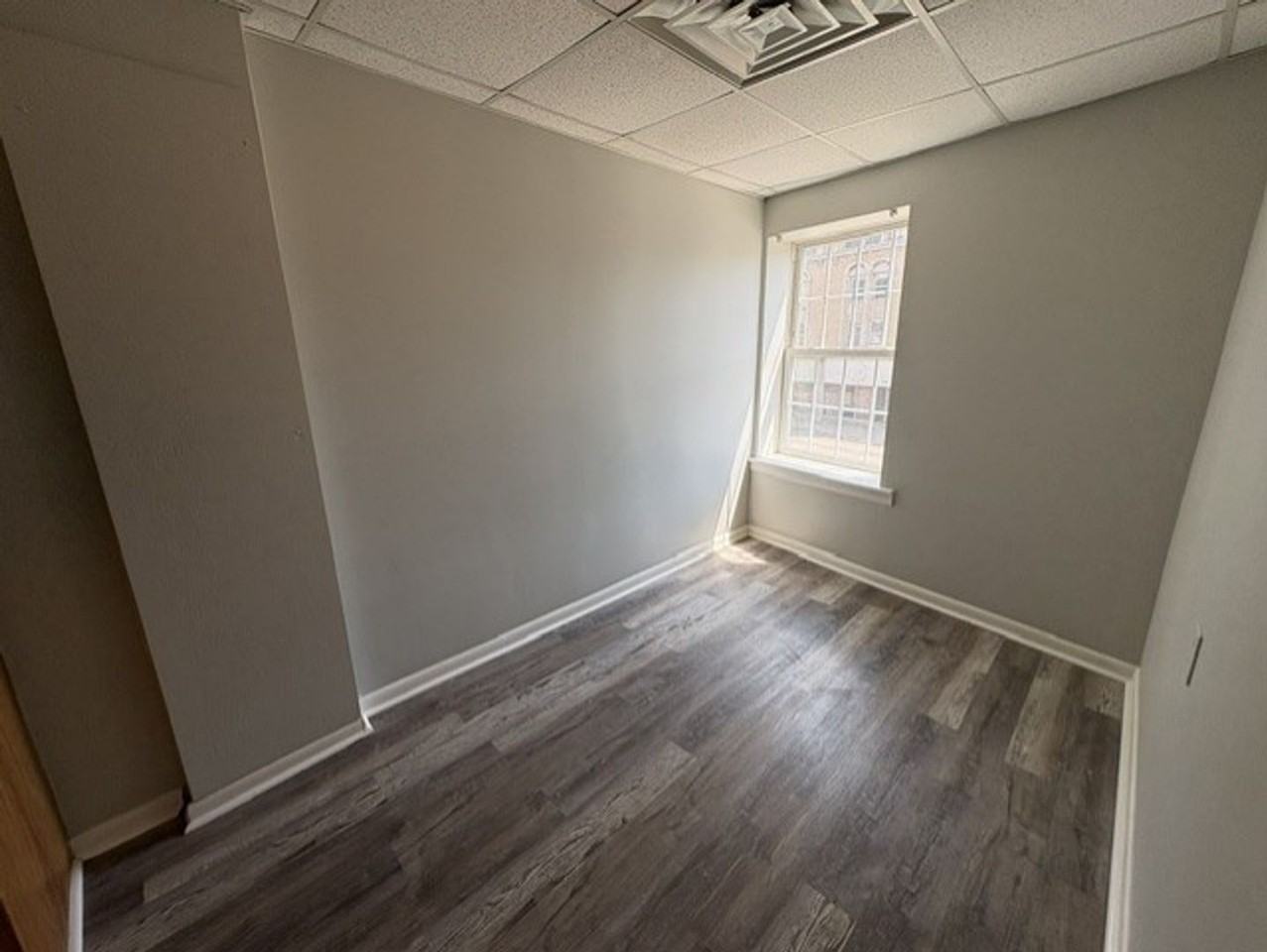 776 N Main St - Photo 6 of 7
