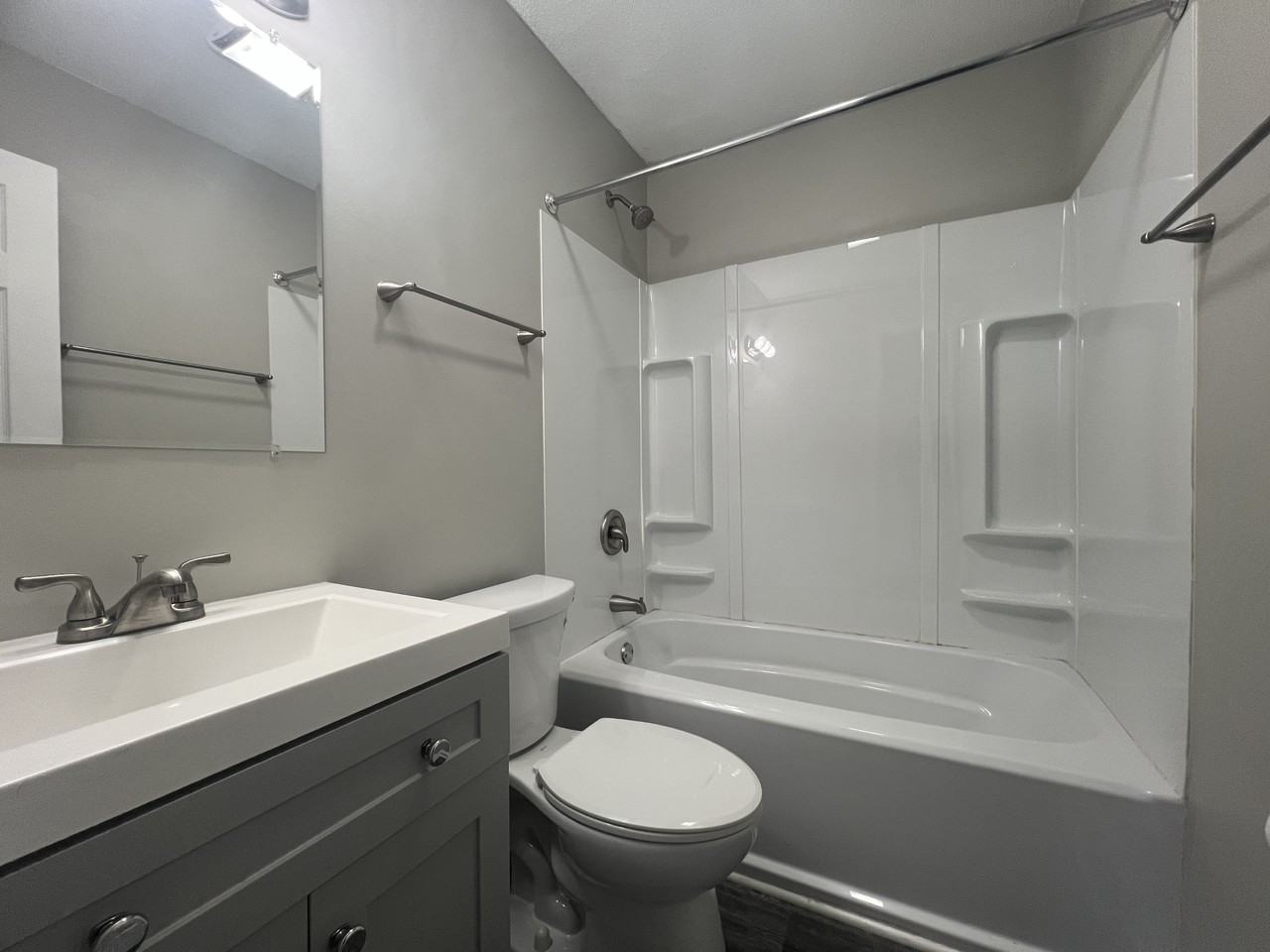 515 Ne Corder St #A - Photo 6 of 9