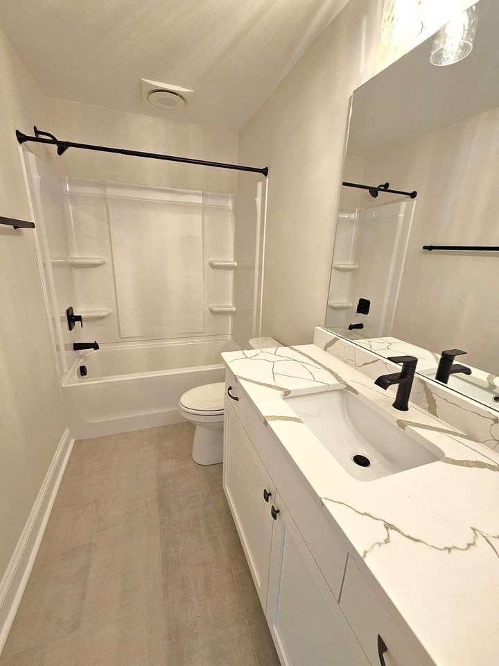 411 Perry Ave #1 - Photo 5 of 21