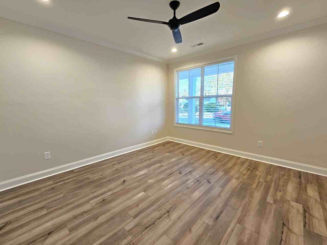411 Perry Ave #1 - Photo 7 of 21