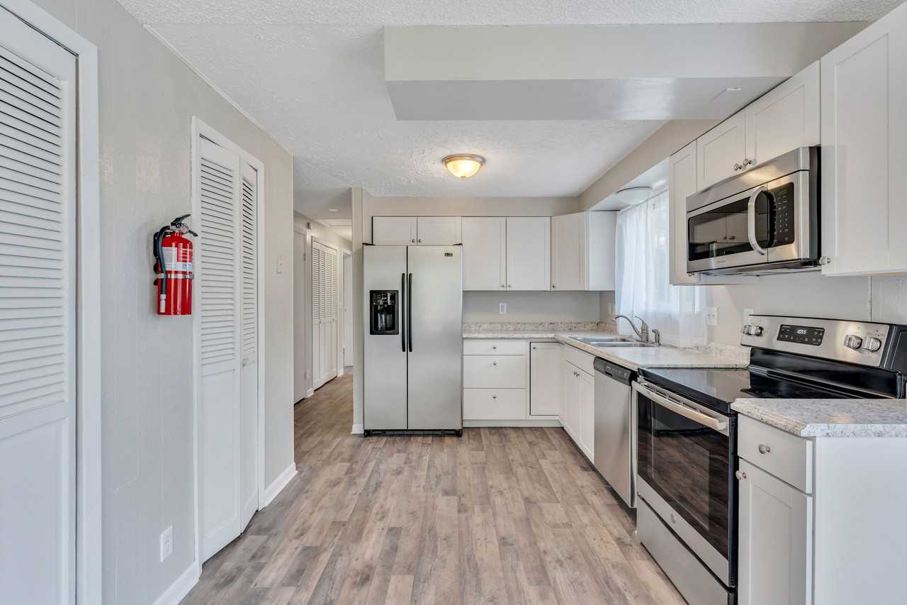 3076 Westcove Dr #1 - Photo 5 of 23
