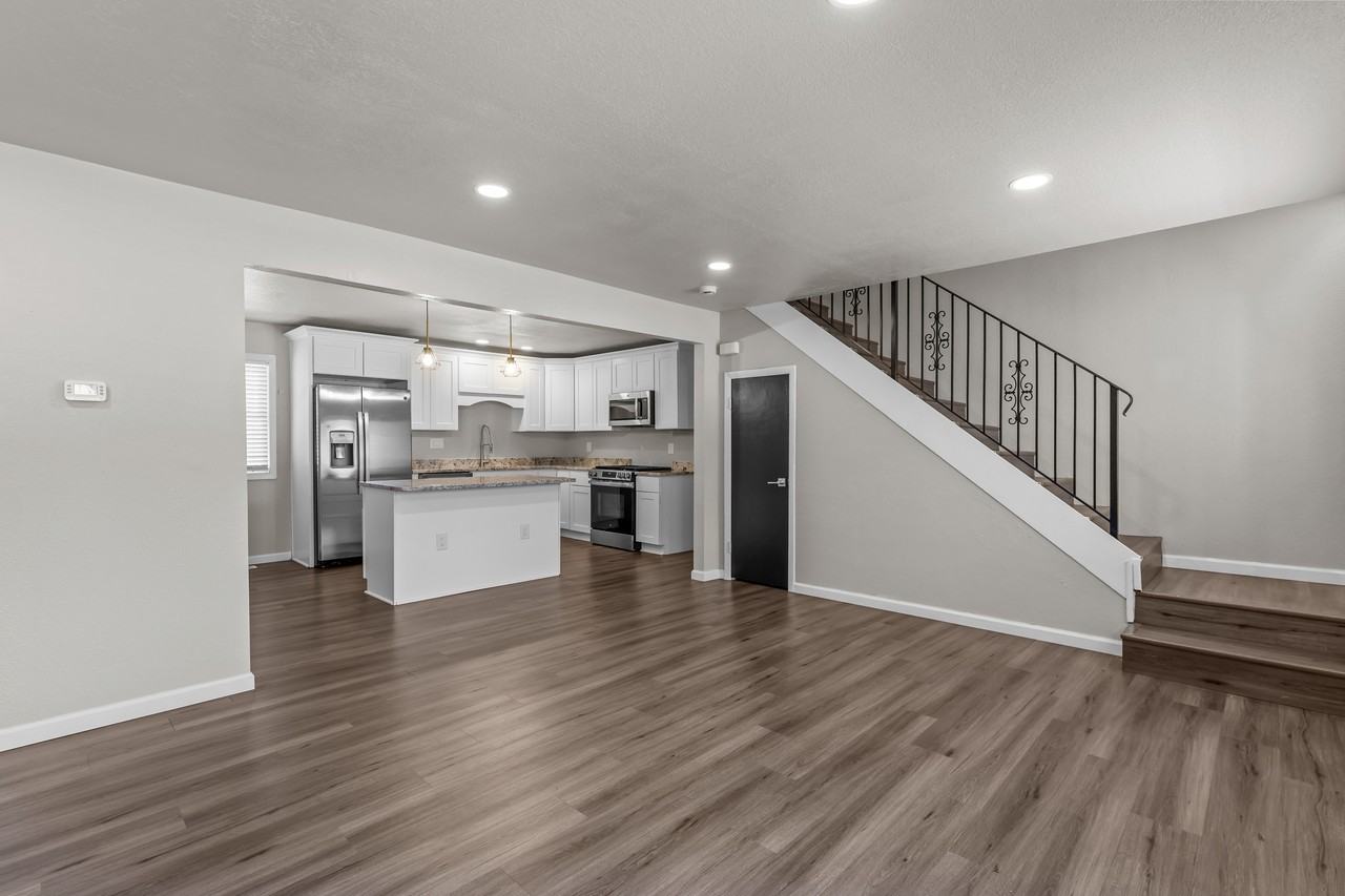 1408 Quiet Ct #1 - Photo 3 of 37