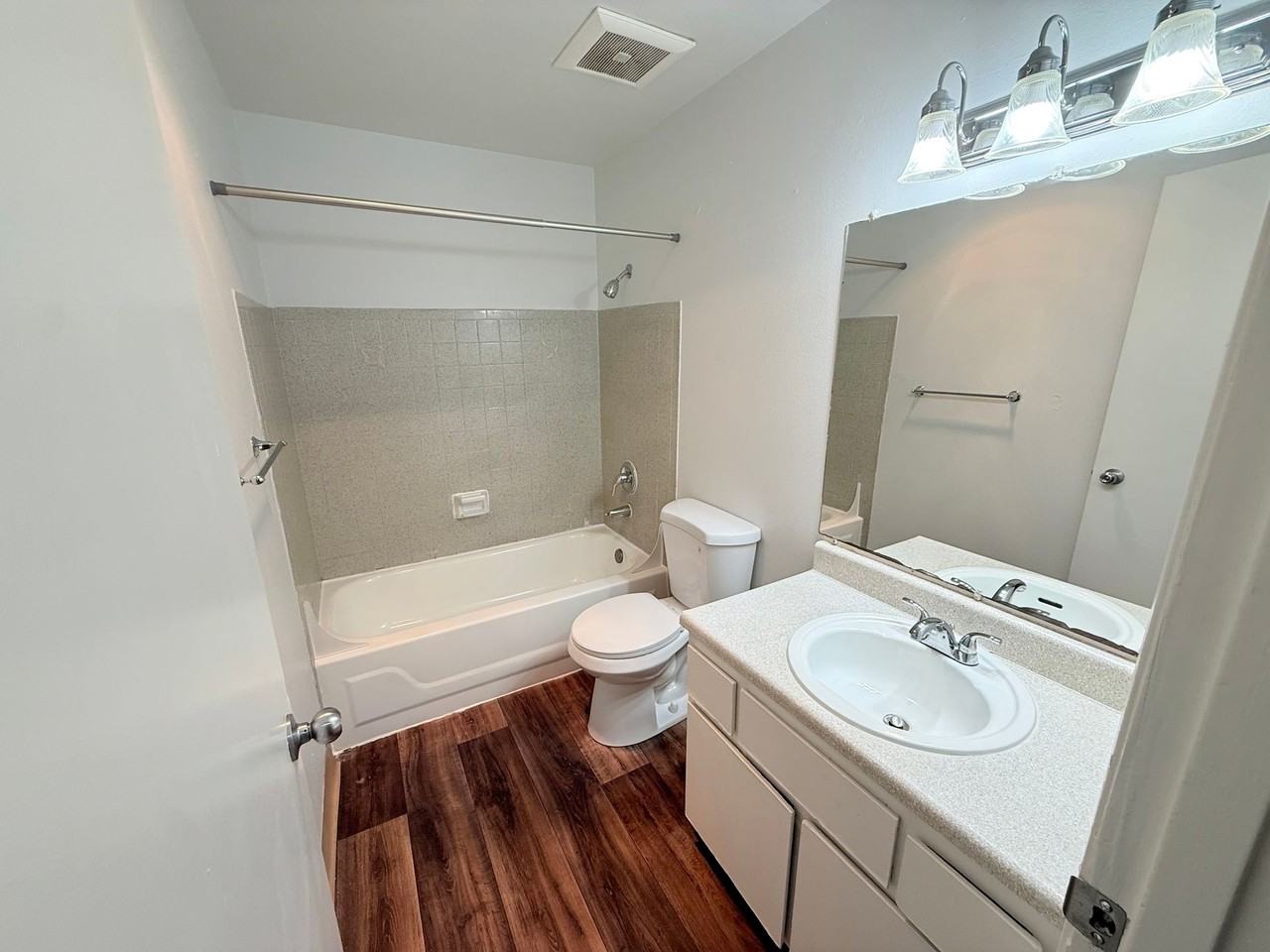 View at the Lake I | New Management + Specials | Patio, Parking & On - Photo 6 of 33