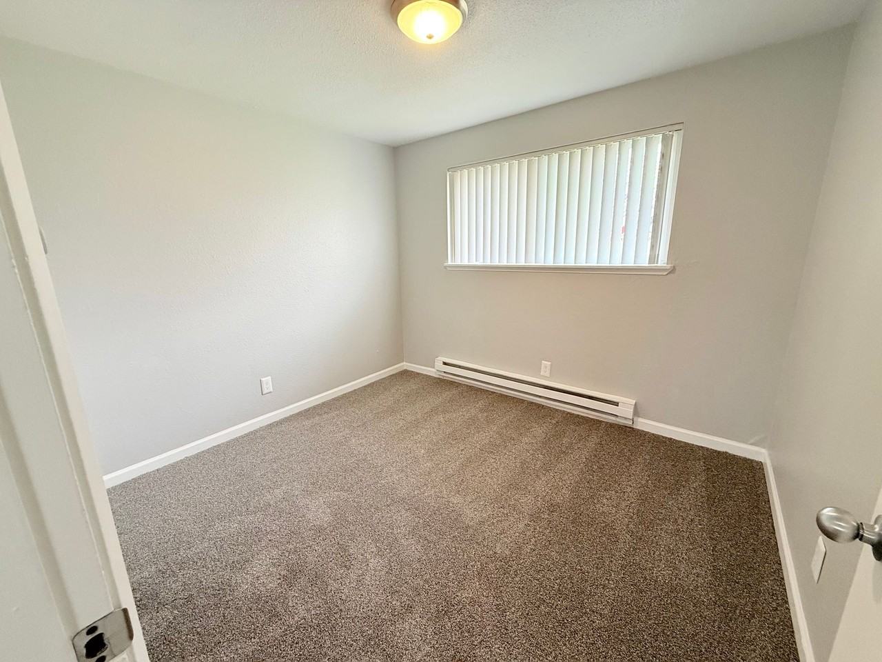 View at the Lake II: New Management + Leasing Specials! Pool, Balcony, Laundry on Site - Photo 5 of 22