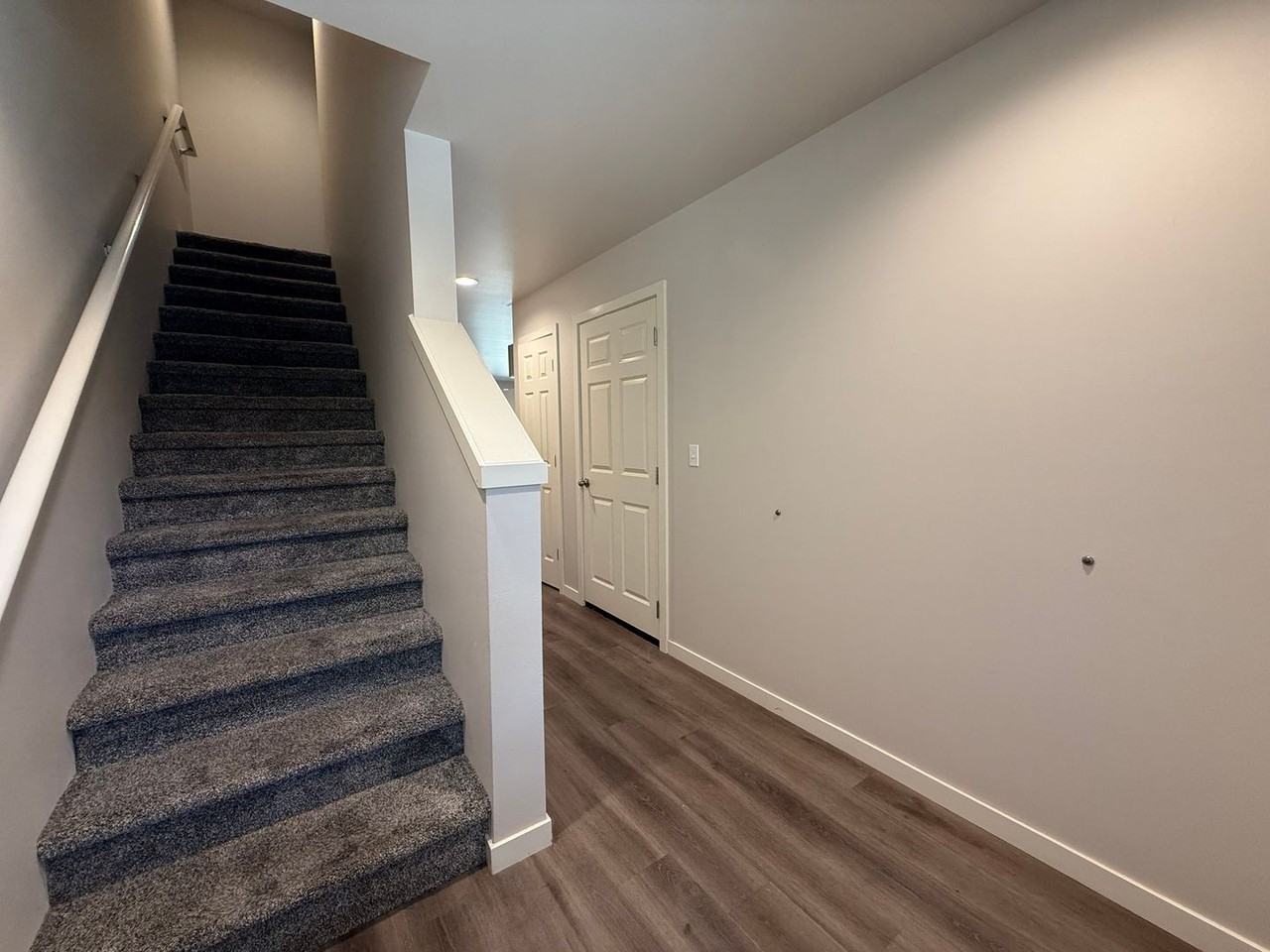 Apple Valley Town Homes - Photo 2 of 33