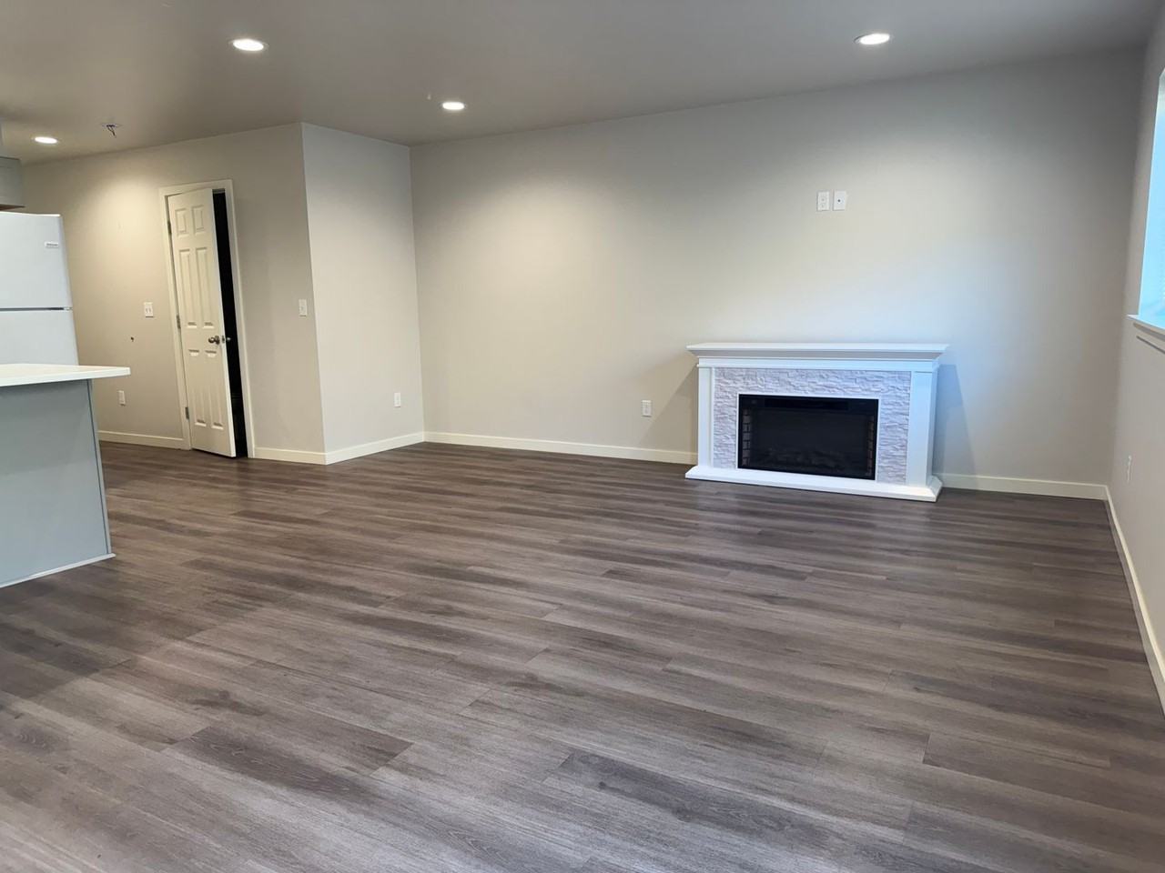 Apple Valley Town Homes - Photo 7 of 33