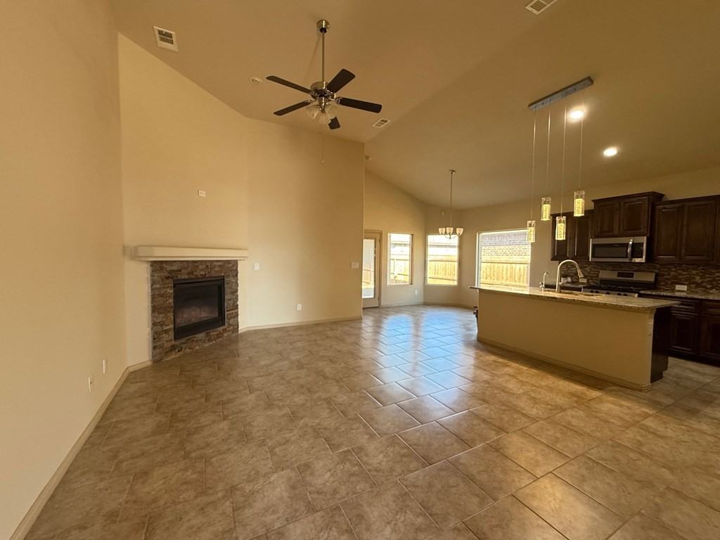 619 Victory Pkwy #1 - Photo 2 of 5