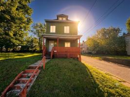 featured image of 3620 Grenada St