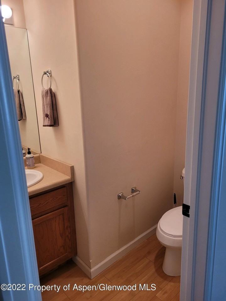 108 Castle Ridge Dr - Photo 7 of 8