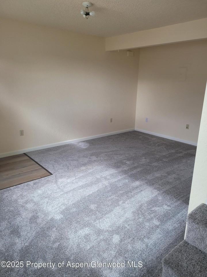 2401 Rail Ave - Photo 3 of 8