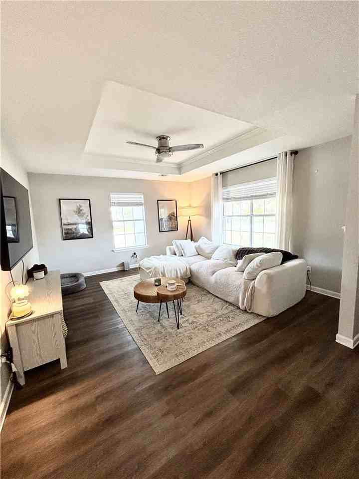 707 E Kara Ln - Photo 7 of 21