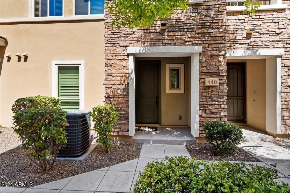 5550 N 16th St #140 - Photo 4 of 28