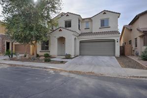 featured image of 141 W Hackberry Dr
