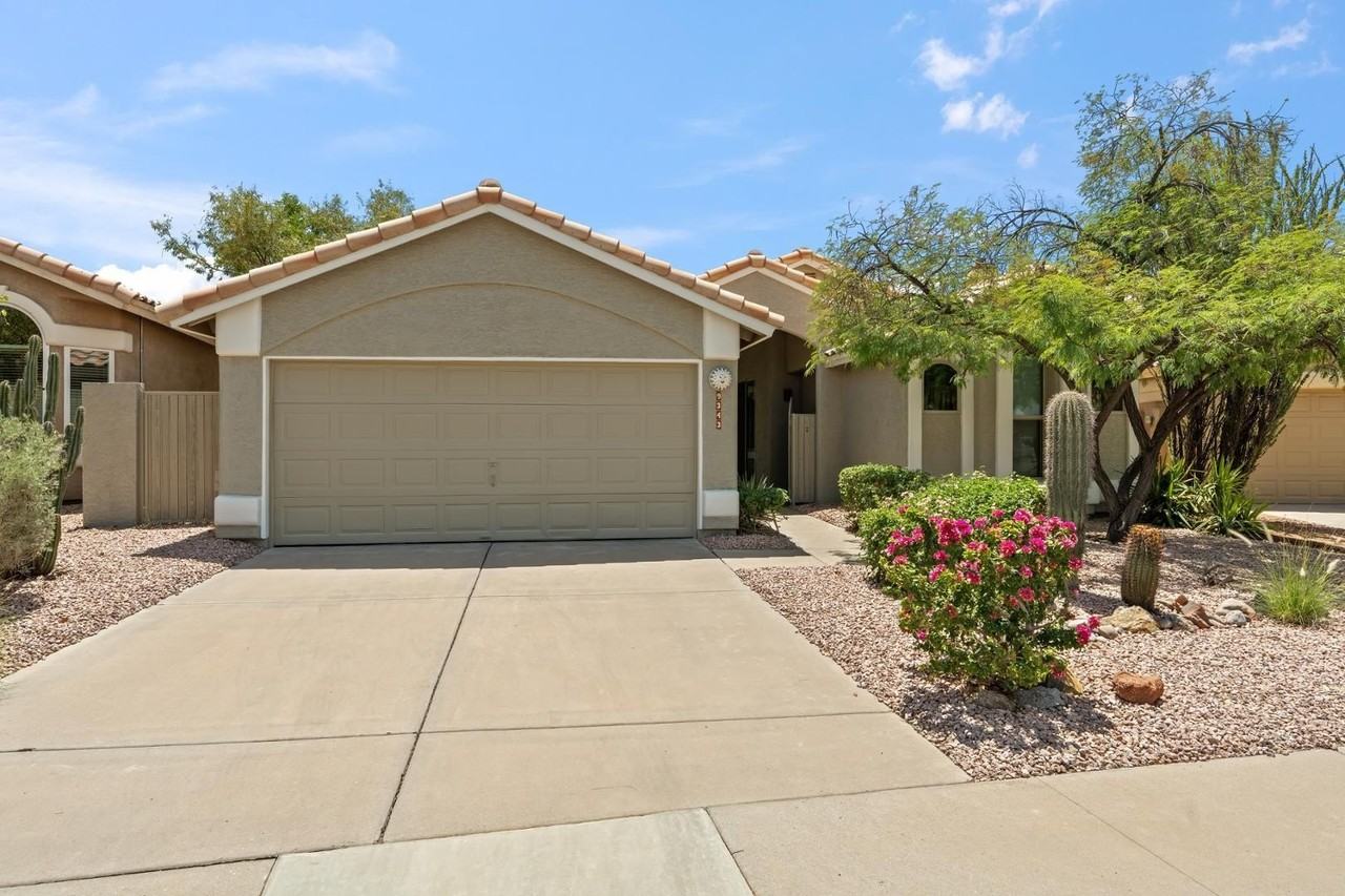9343 E Windrose Dr - Photo 2 of 44