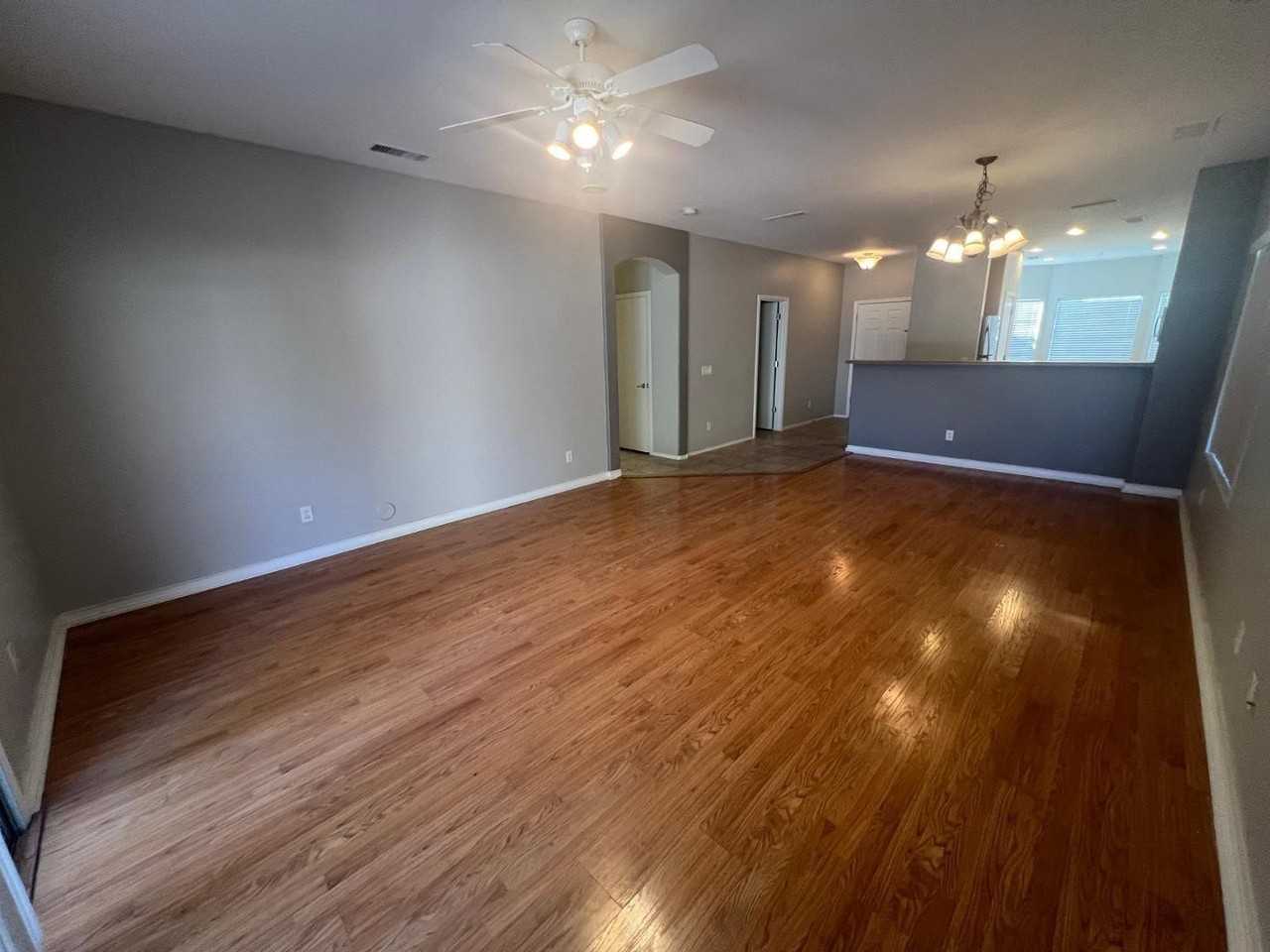 16829 W Cottonwood St - Photo 4 of 28