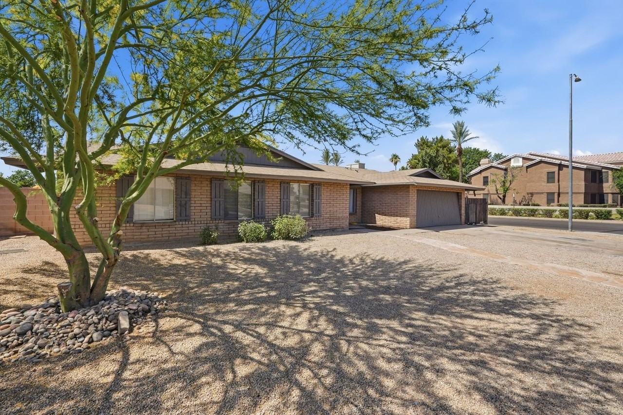 4401 E Emile Zola Ave - Photo 3 of 39