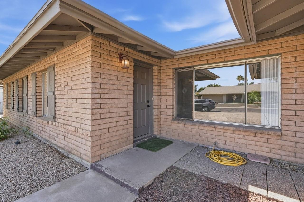 4401 E Emile Zola Ave - Photo 4 of 39
