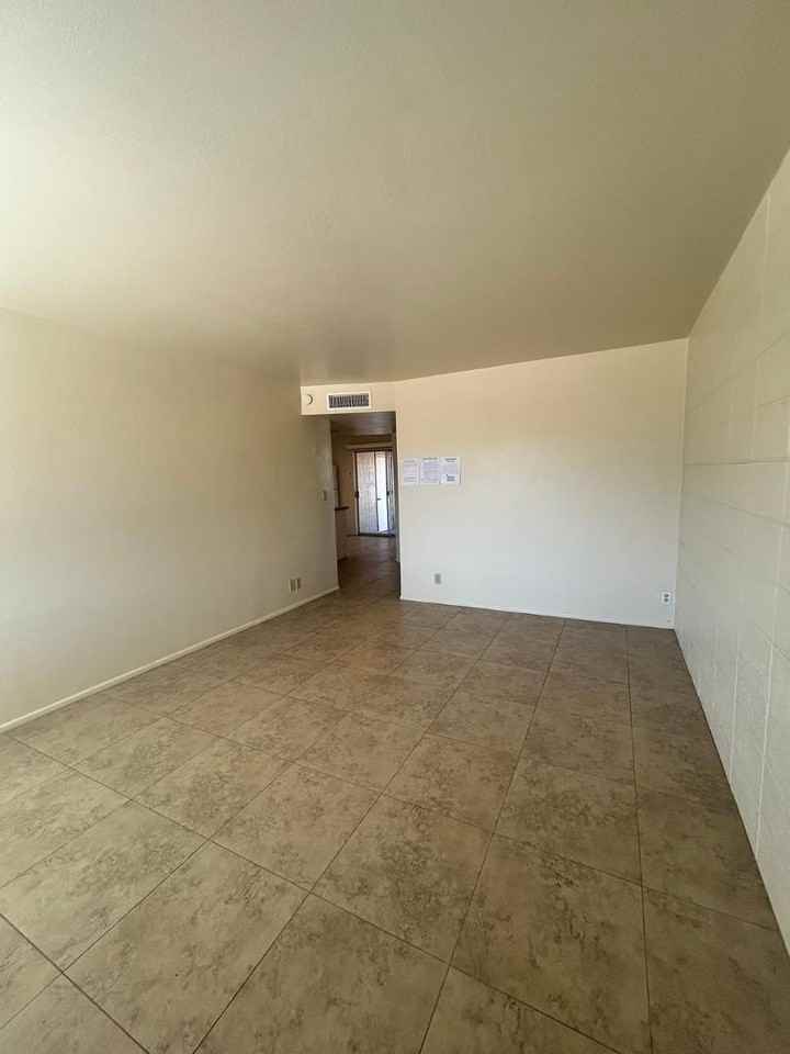 5233 E University Dr #B - Photo 7 of 26