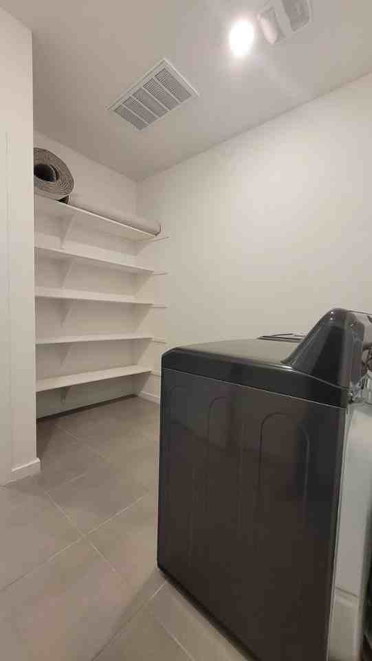 15998 W Smoketree Dr - Photo 6 of 31