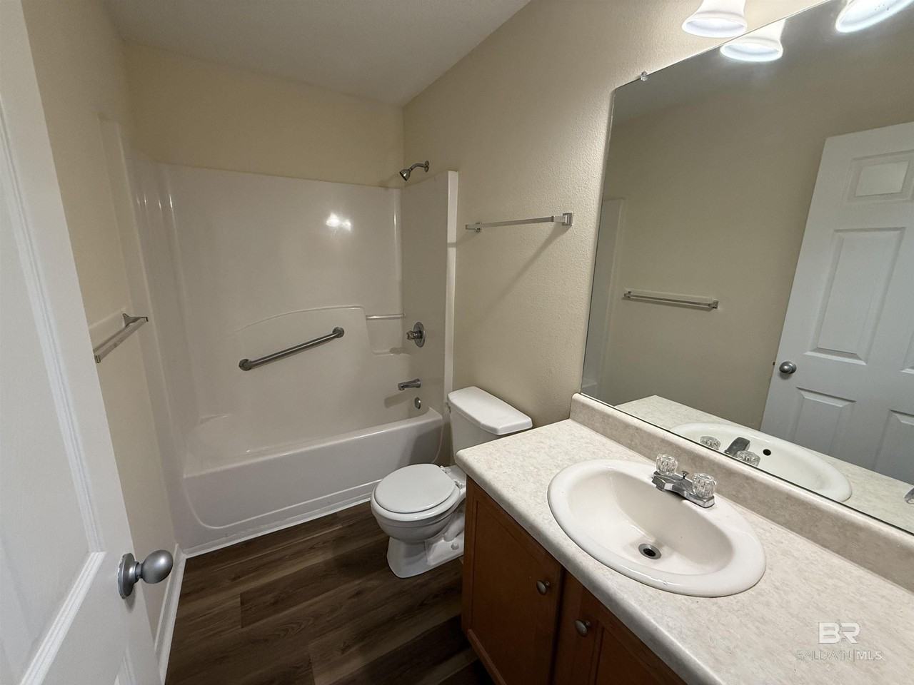 104 Kemper Ln - Photo 5 of 16