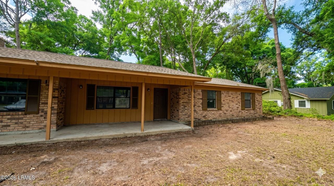 6 Oakwood Dr - Photo 3 of 30