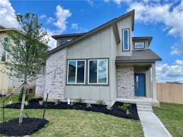 featured image of 1131 Amistad Loop