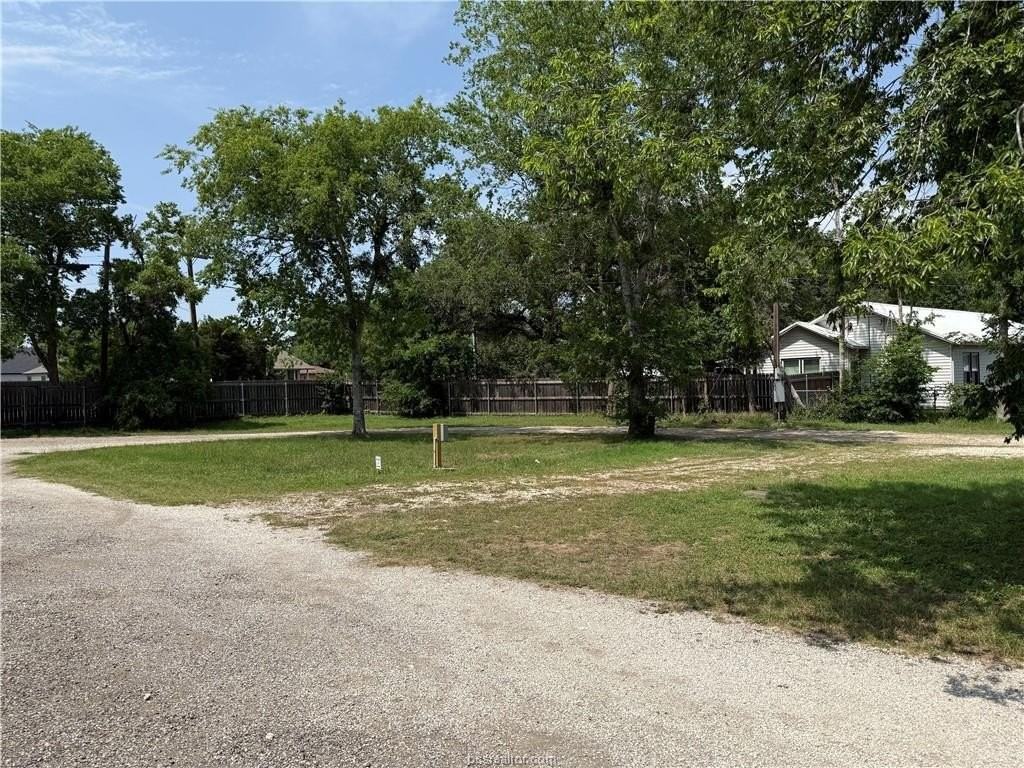 1805 W Highway 21 - Photo 5 of 9