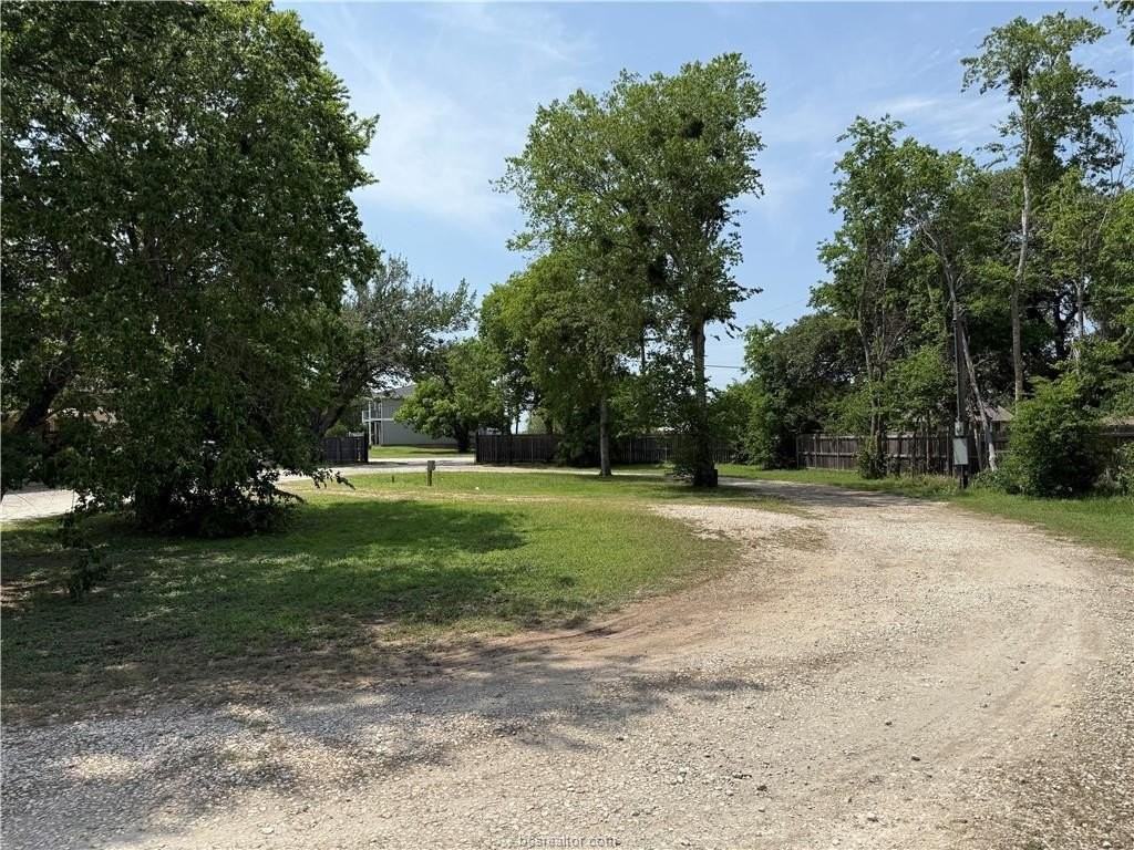 1805 W Highway 21 - Photo 6 of 9