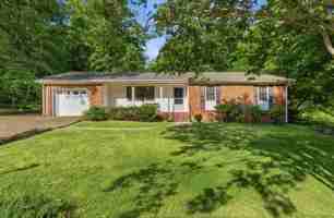 featured image of 945 Brynwood Ter